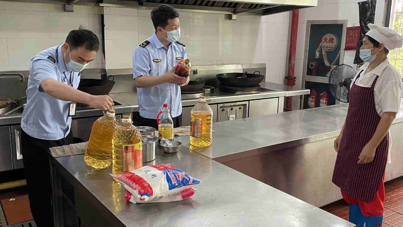 糖果店加盟店装修标准：打造温馨甜蜜的购物体验