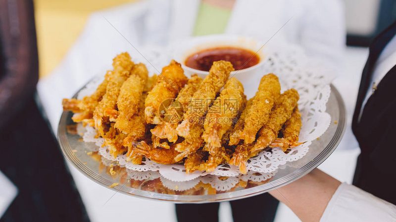 辣条品牌对比：揭秘休闲食品的“辣”与“安全